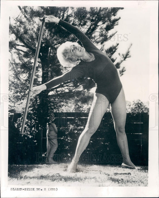 1969 Beauty Counselor Ellen Roy Press Photo - Historic Images