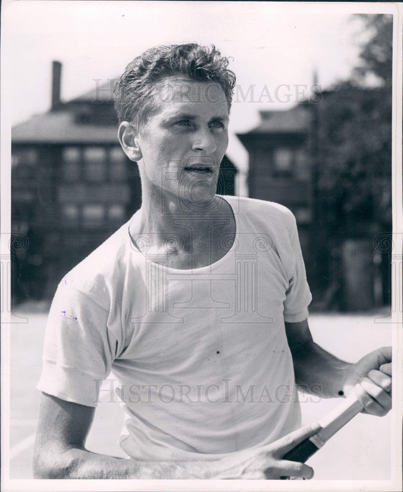 1946 Detroit Tennis Champ Gene Russell Press Photo - Historic Images