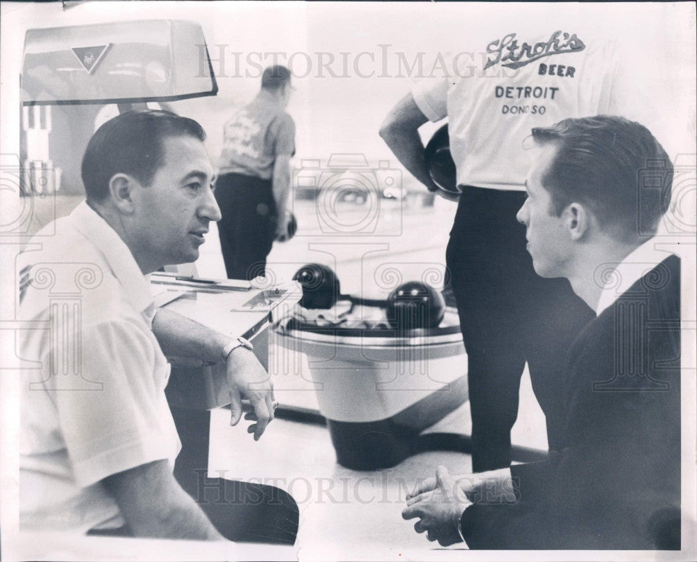 1966 Detroit Bowlers Ruggiero Treloar Press Photo - Historic Images