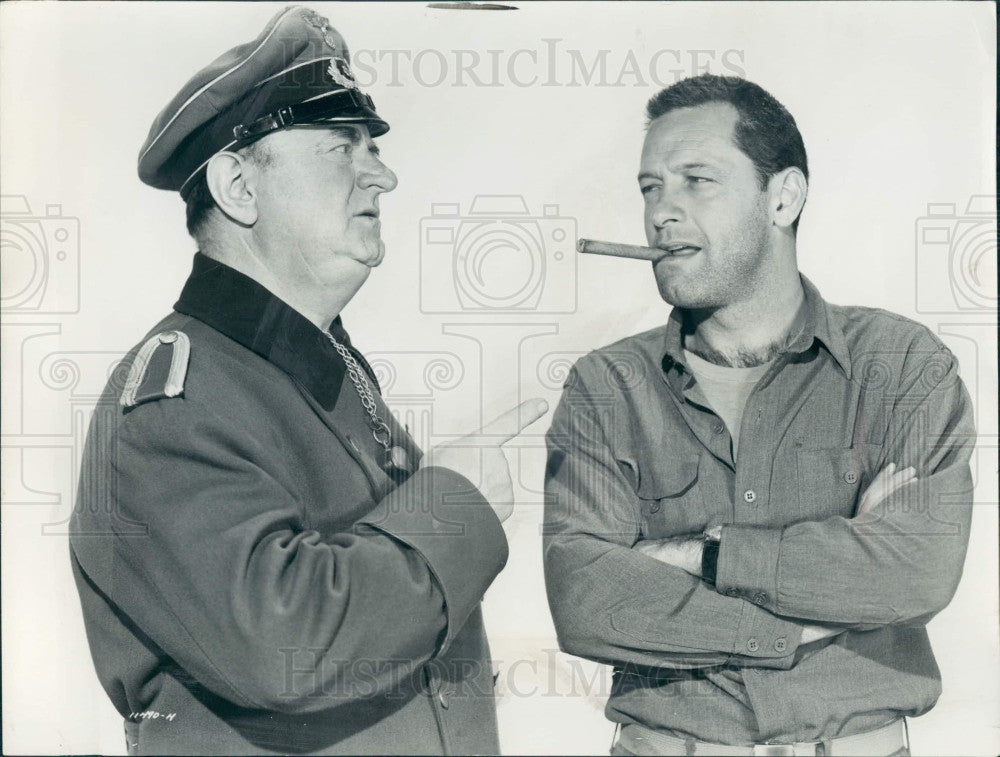 1953 Actors Siegfried Rumann/William Holden Press Photo - Historic Images