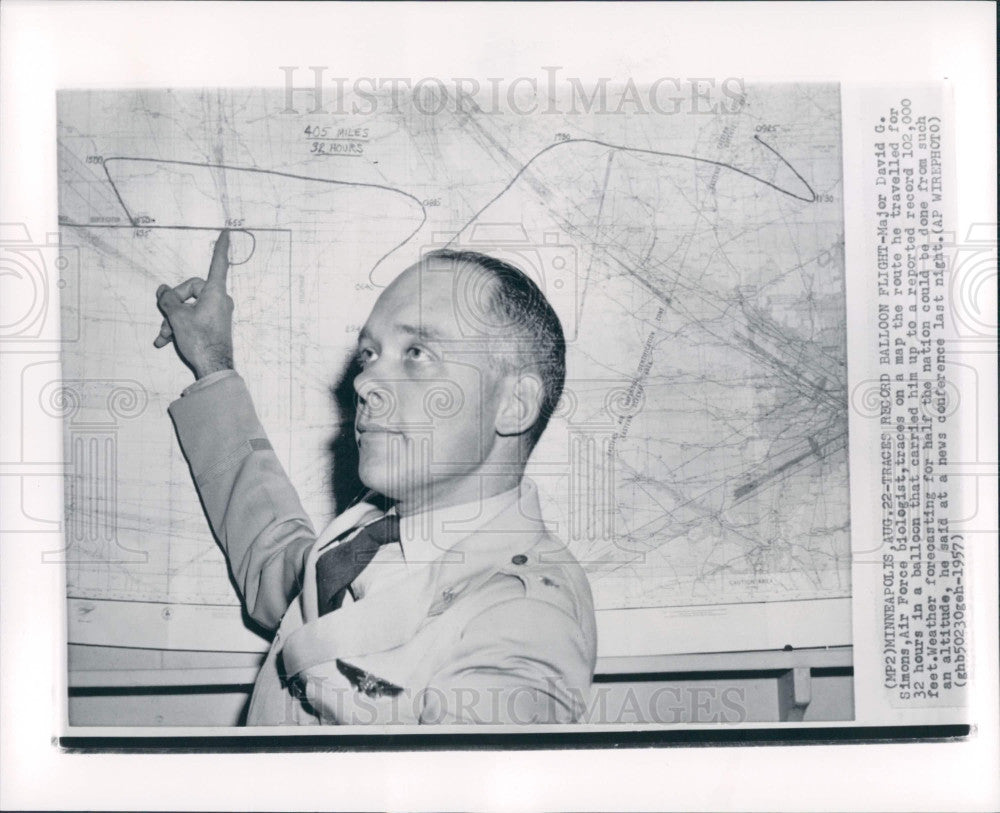 1957 Balloonist Major David Simmons Press Photo - Historic Images