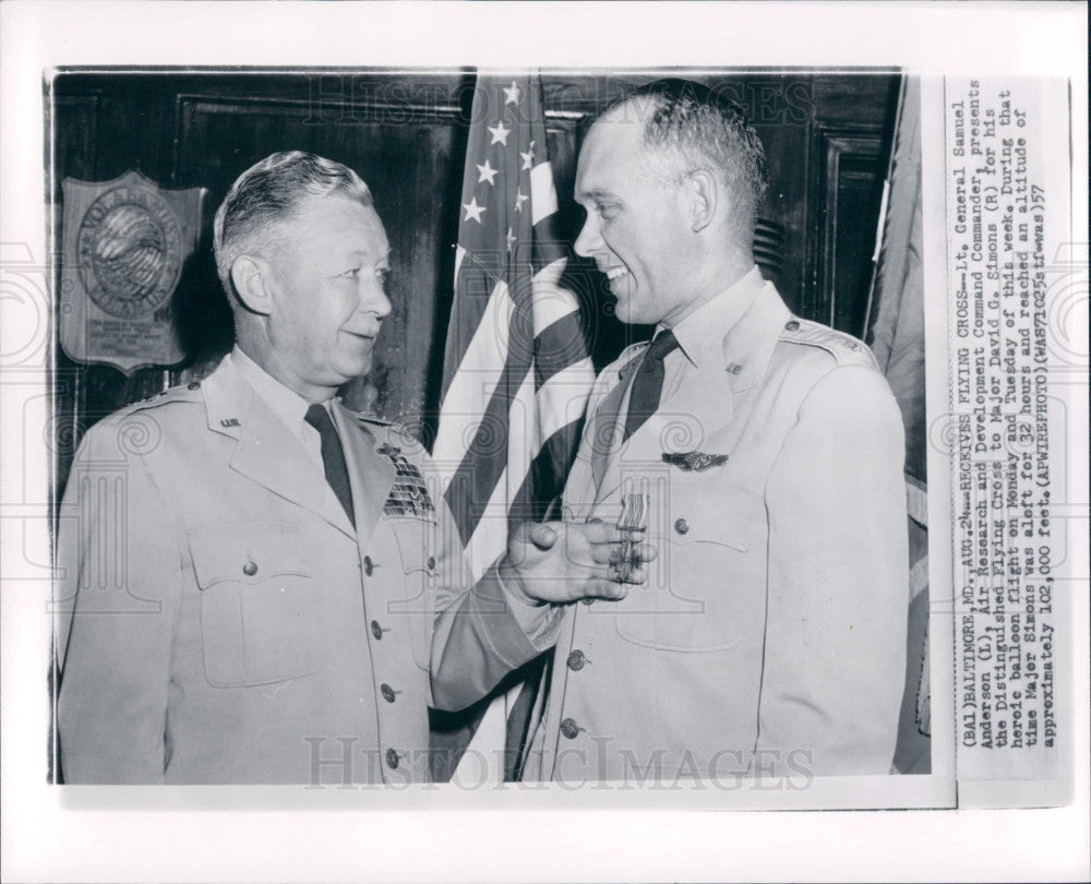 1957 Balloonist Major David Simmons Press Photo - Historic Images