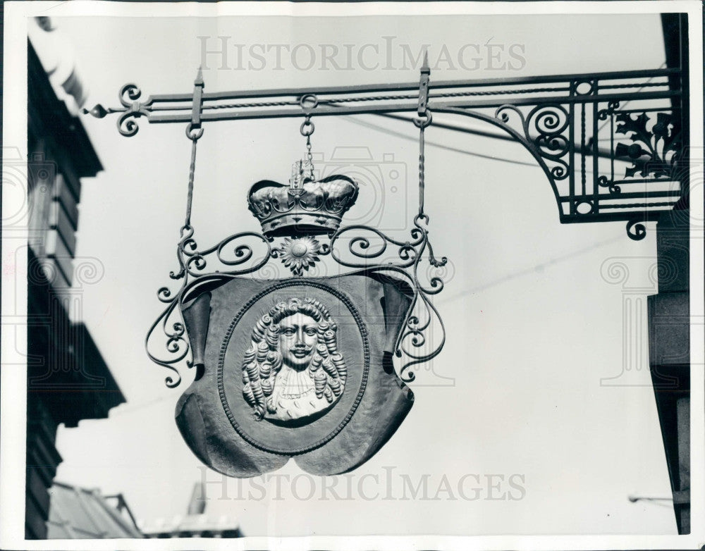 1957 Scotland Commercial Bank Sign Press Photo - Historic Images