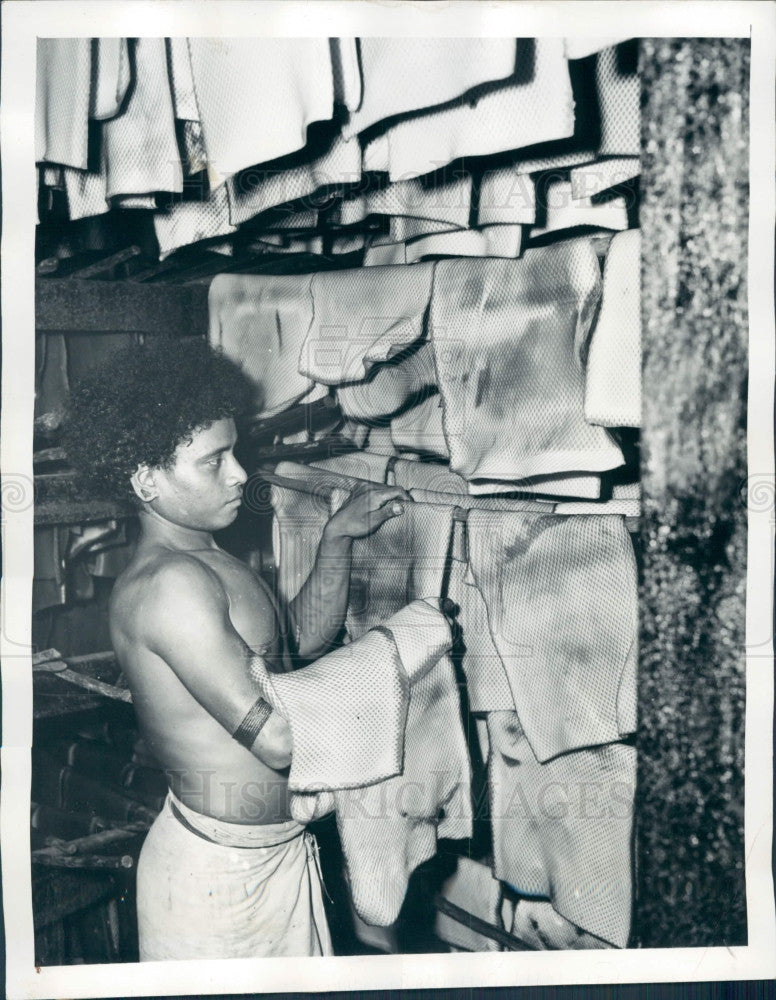 1944 New Guinea Rubber Production Press Photo - Historic Images