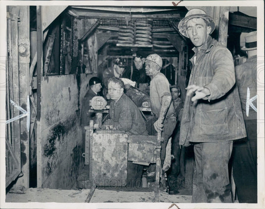 1937 Detroit Jefferson Ave Sewer Explosion Press Photo - Historic Images
