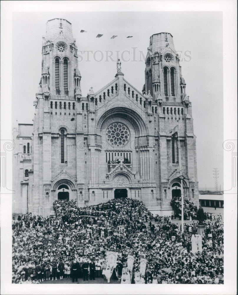 1952 Canada St Anne de Beaupre Shrine Press Photo - Historic Images