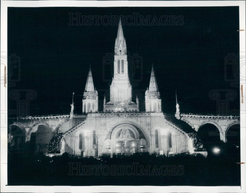 1945 Lourdes France Basilica Press Photo - Historic Images