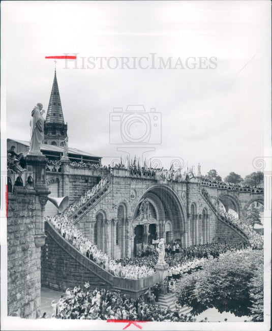 1952 Lourdes France Rosary Church Press Photo - Historic Images