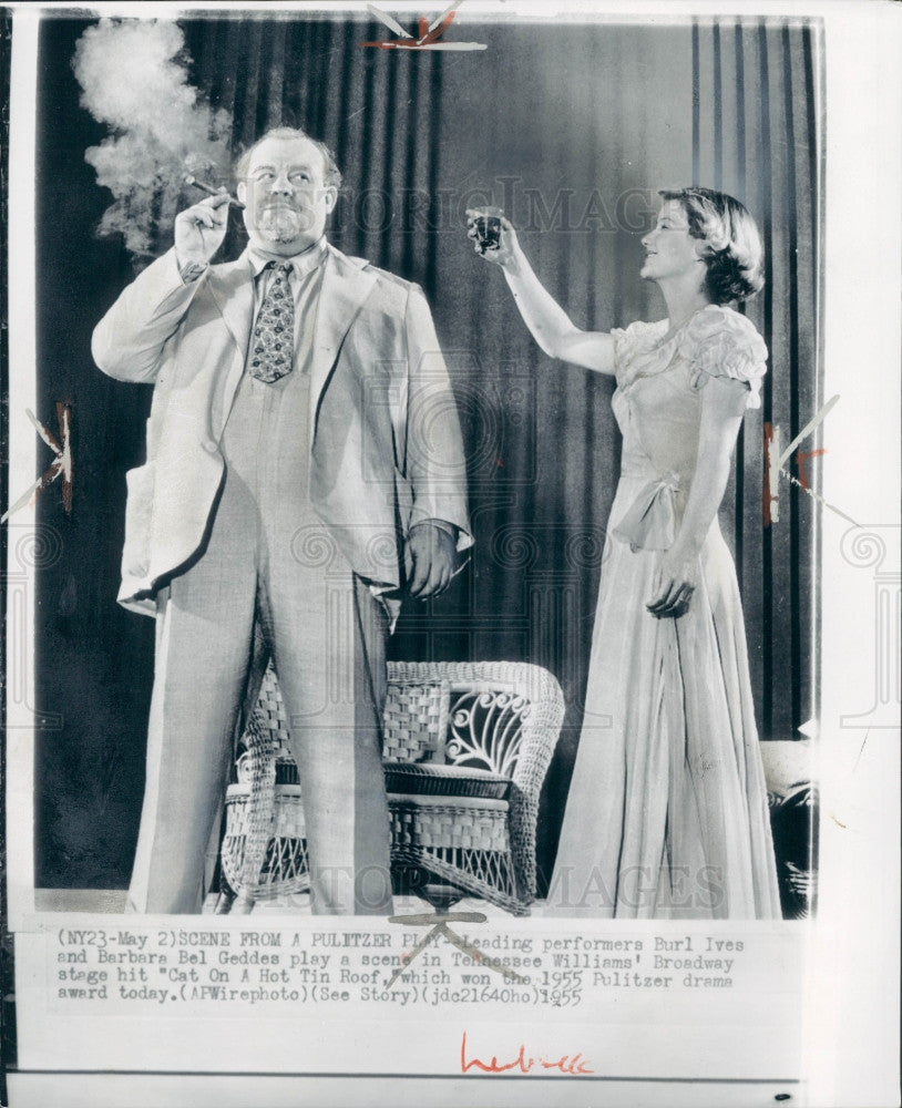1955 Actors Burl Ives &amp; Barbara Bel Geddes Press Photo - Historic Images