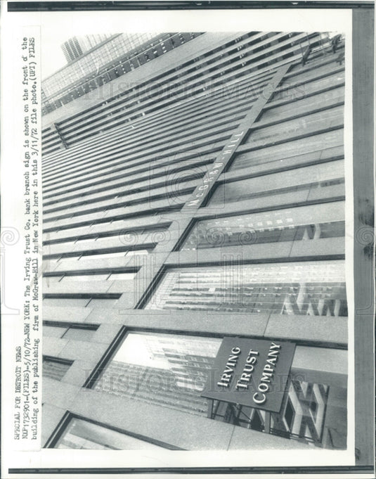 1972 New York Irving Trust Company Press Photo - Historic Images