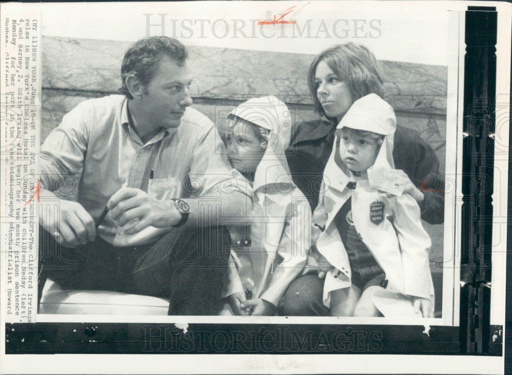 1972 Author Clifford Irving Press Photo - Historic Images