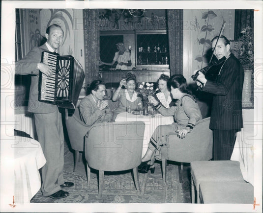 1947 Berlin Germany Der Bistro Press Photo - Historic Images