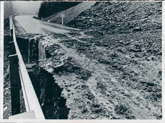 1965 Toledo Oregon Mudslide Press Photo - Historic Images