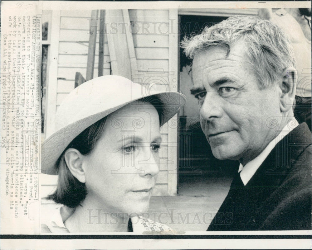 1975 Actors Julie Harris &amp; Glenn Ford Press Photo - Historic Images