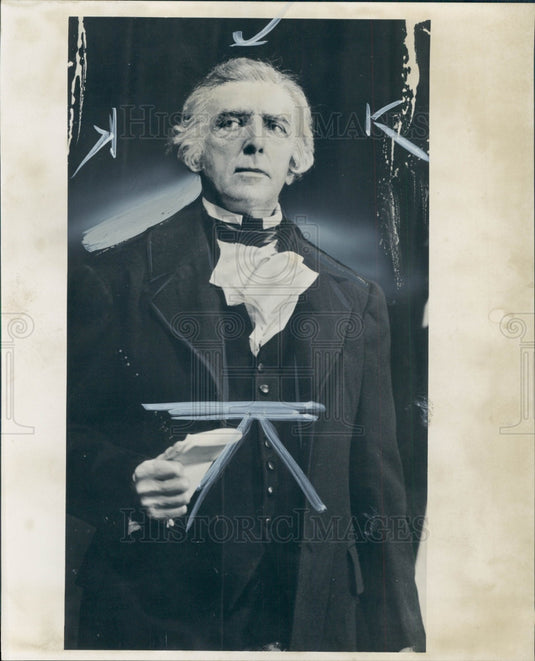 1944 Actor Walter Hampden Press Photo - Historic Images