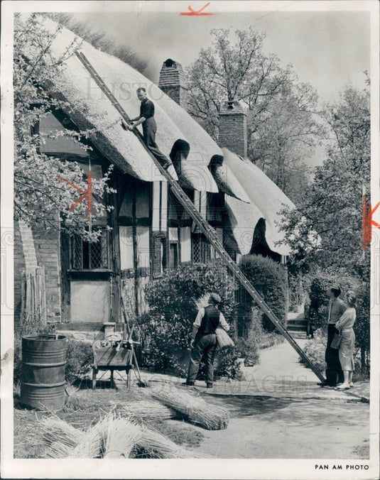 1961 England Anne Hathaway Cottage Press Photo - Historic Images