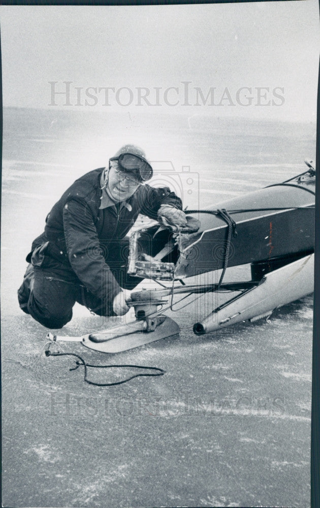 1960 Algonac MI Boat Racer Chuck Smith Press Photo - Historic Images