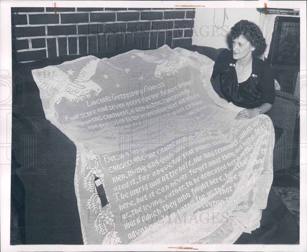 1947 Crocheted Gettysburgh Address Press Photo - Historic Images