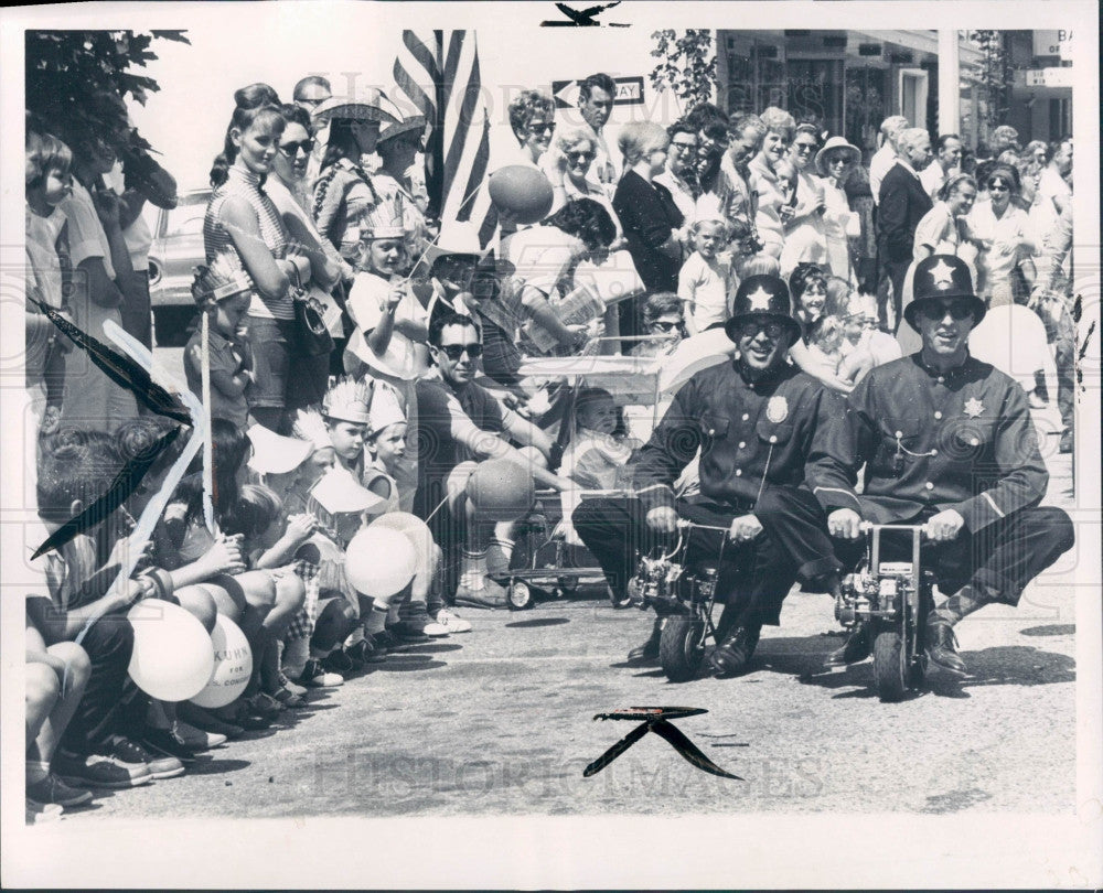 1966 Farmington MI Founders Festival Parade Press Photo - Historic Images