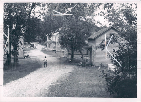 1971 Fayette MI Ghost Town Press Photo - Historic Images