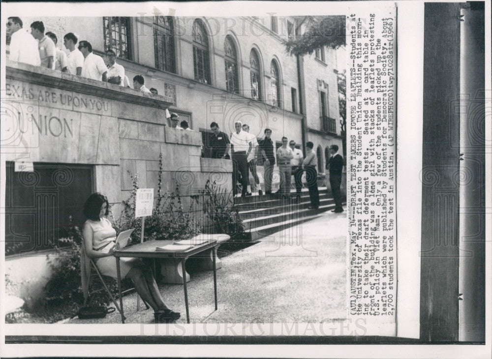 1966 Univ Texas Draft Deferment Tests Press Photo - Historic Images