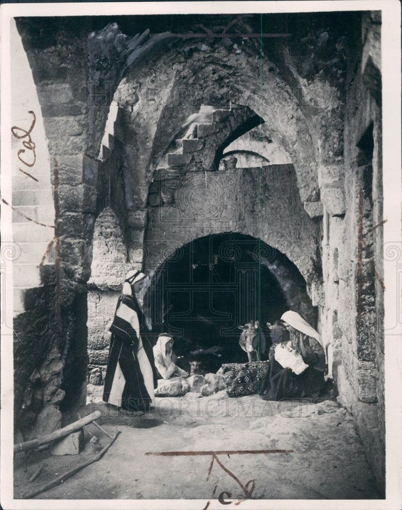 1930 Bethlehem House & Stable Press Photo - Historic Images