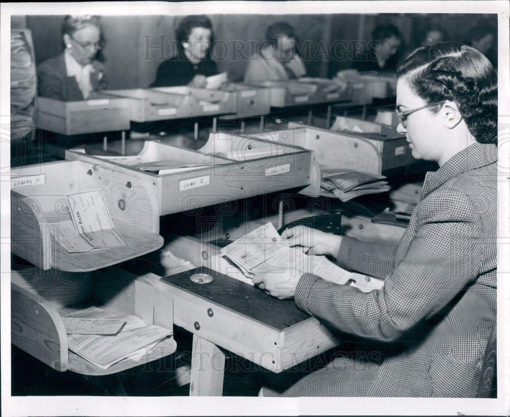 1952 Detroit Income Tax Processing Press Photo - Historic Images