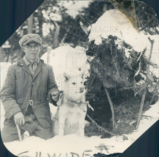 1933 Canadian Indian Trapper Richard Neveau Press Photo - Historic Images