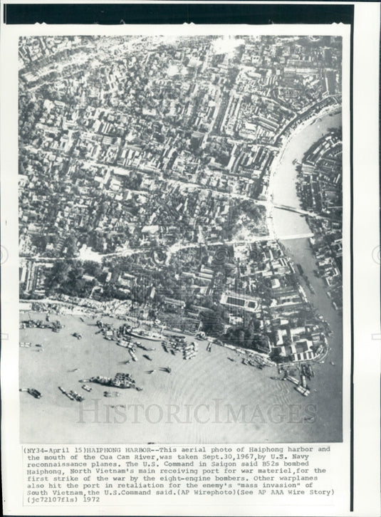 1972 North Vietnam Haiphong Harbor Press Photo - Historic Images