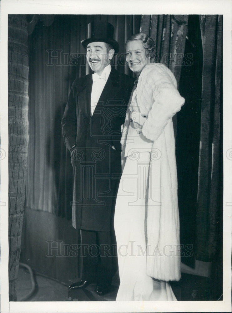 1934 Actors Verree Teasdale & Adolph Menjou Press Photo - Historic Images