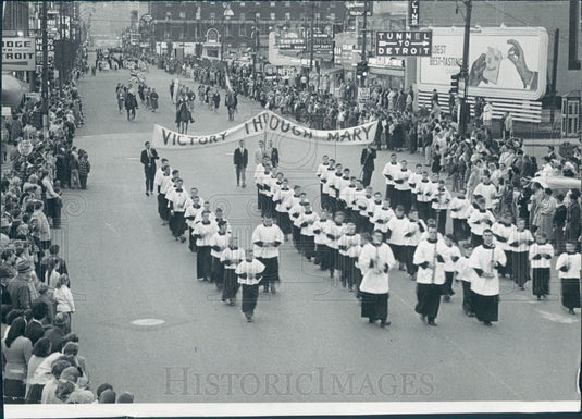 1957 May Day Parade Windsor Canada Press Photo - Historic Images