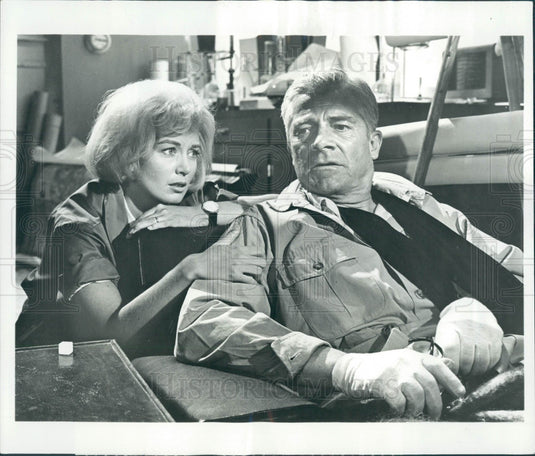 1968 Actors Dana Andres & Janette Scott Press Photo - Historic Images
