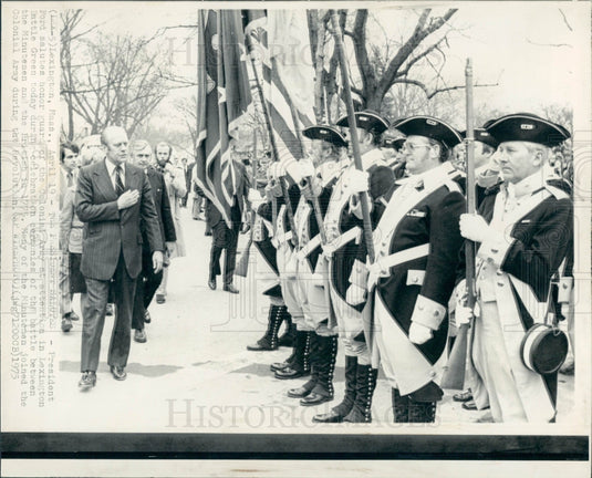 1975 US Pres Ford Colonial Army Press Photo - Historic Images