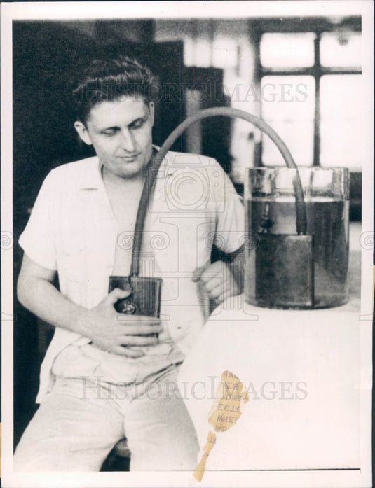1943 Univ Minnesota Water Still Press Photo - Historic Images