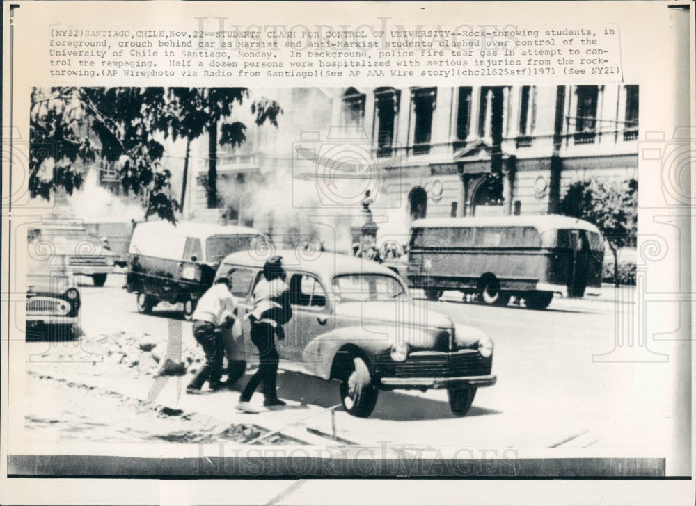 1971 Univ of Chile Santiago Student Riots Press Photo - Historic Images