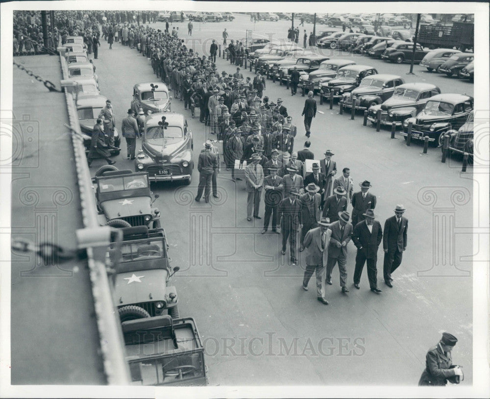 1943 Detroit War Bonds Parade Press Photo - Historic Images