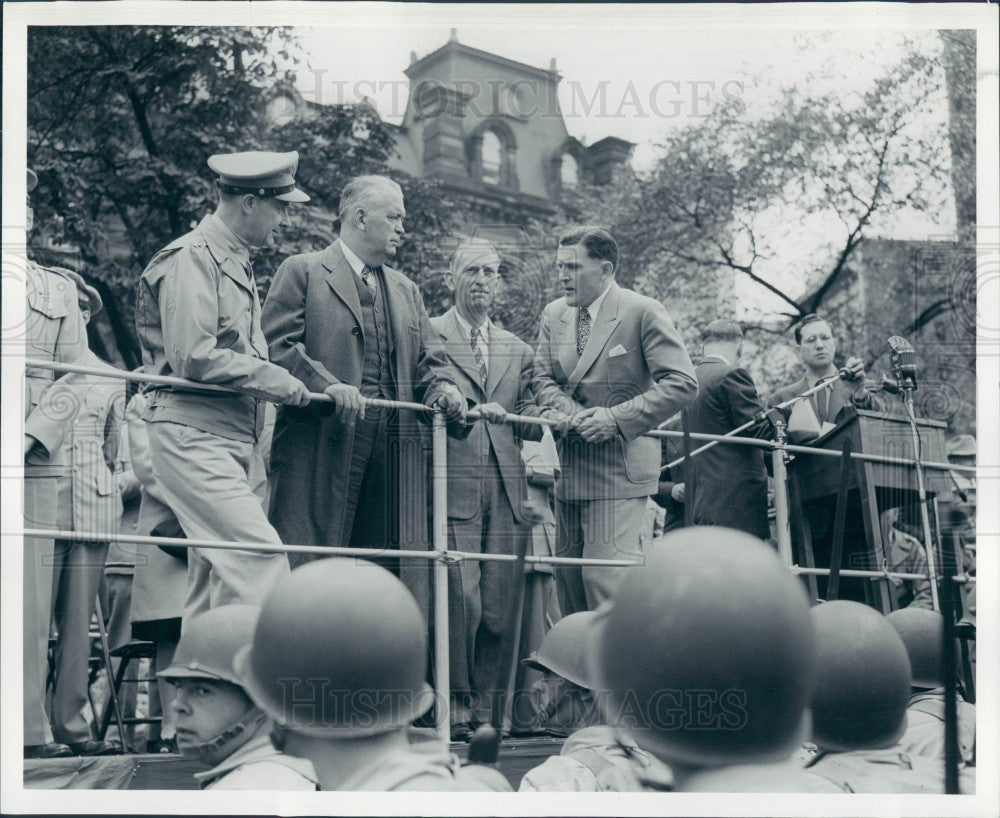 1943 Detroit War Bonds Campaign Press Photo - Historic Images