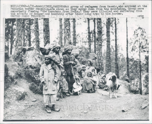 1957 Pakistan Refugees Press Photo - Historic Images