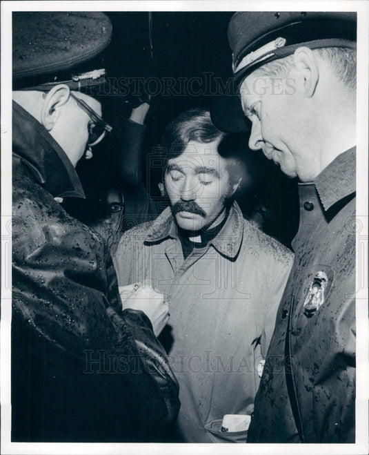 1969 Detroit News Picketers Press Photo - Historic Images