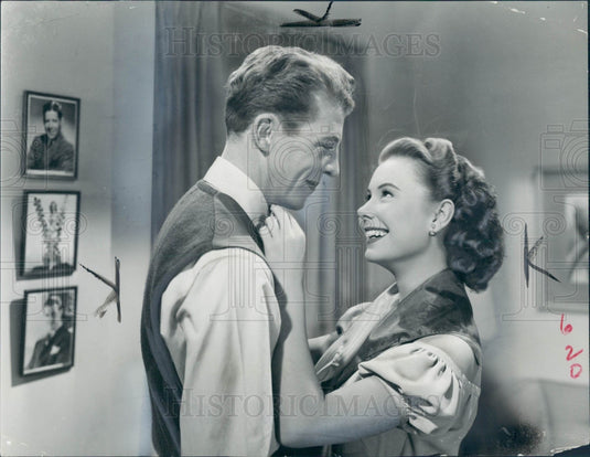 1950 Actors Mitzi Gaynor & Dan Dailey Press Photo - Historic Images