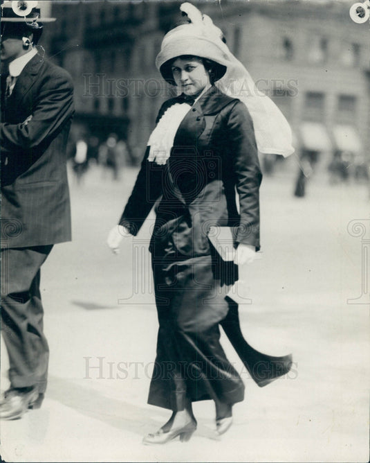 1944 Women's Clothing History Press Photo - Historic Images