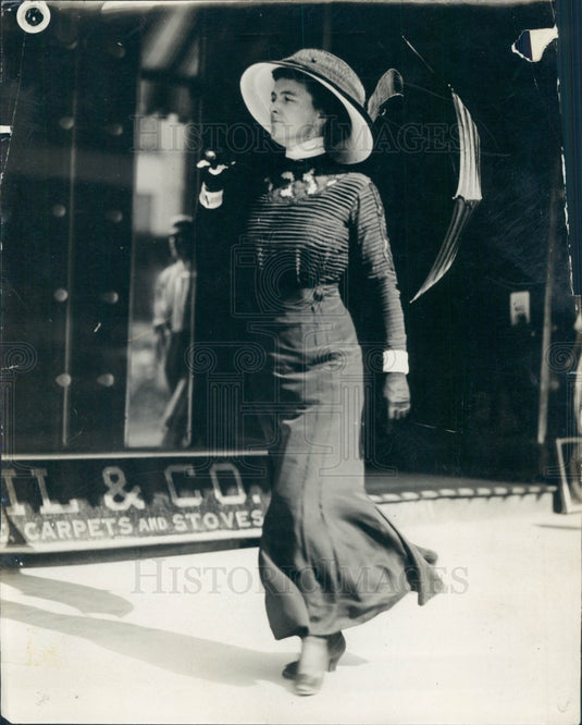 1944 Women's Clothing History Press Photo - Historic Images