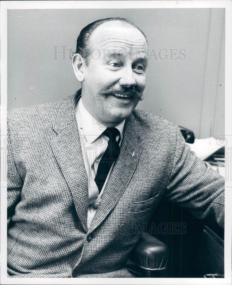 1959 Cartoonist Gordon Currie Press Photo - Historic Images