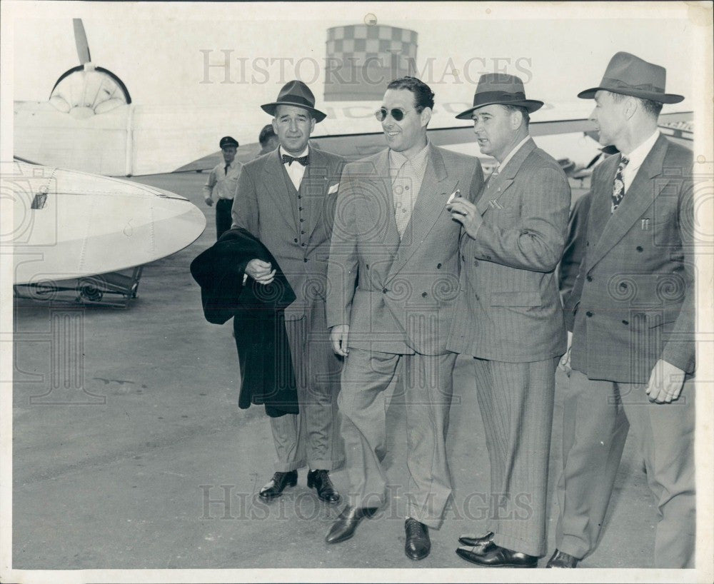 1946 Detroit MI Detective Thomas Maxon Press Photo - Historic Images