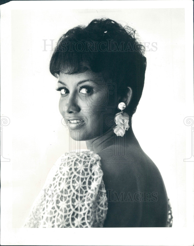 1972 Singer Onita Sanders Press Photo - Historic Images