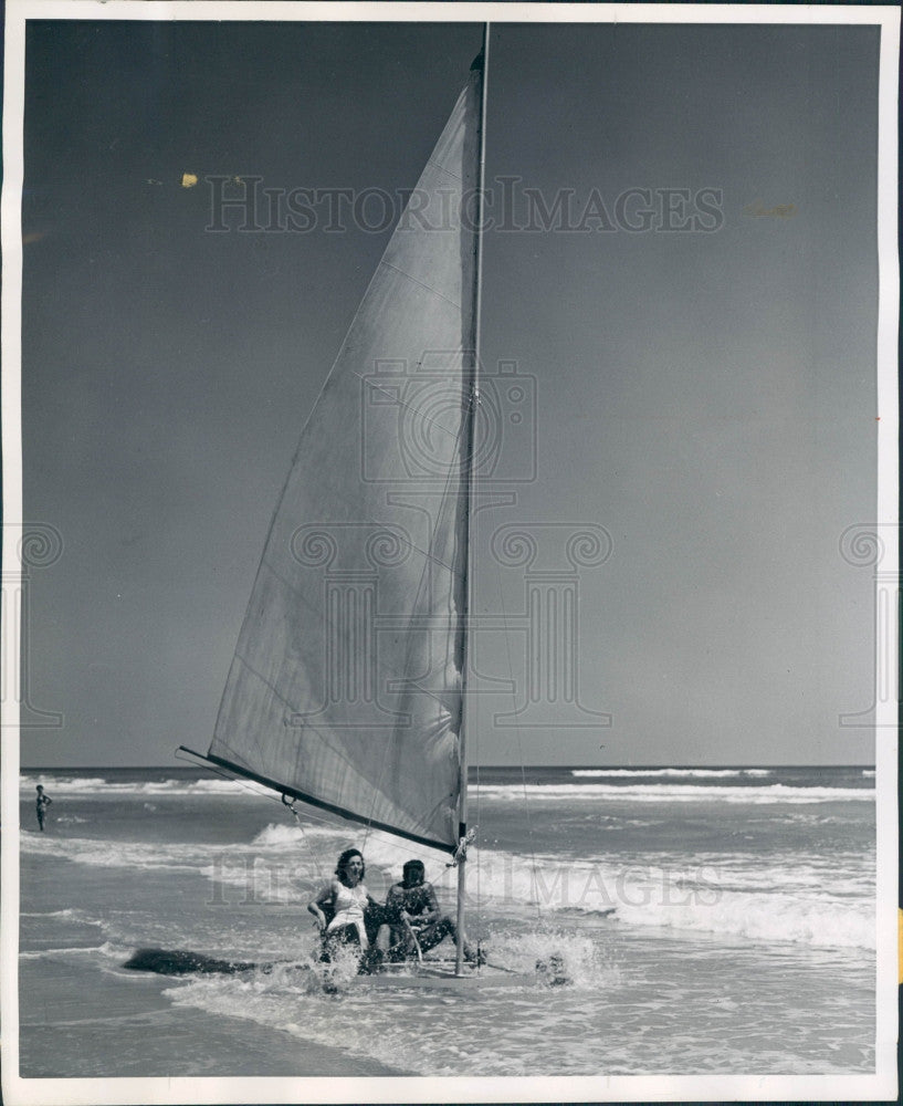 1946 Daytona Beach FL Sand Sailing Press Photo - Historic Images