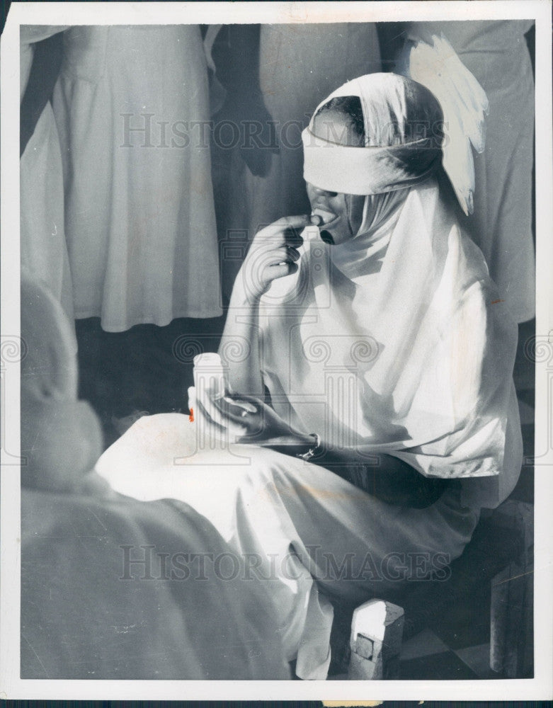 1959 Sudan Blindfold Medicine Taste Test Press Photo - Historic Images