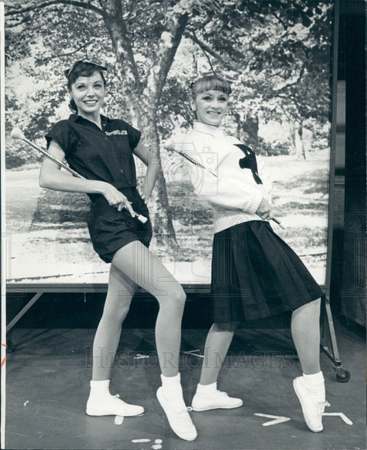 1976 Actors Katherine Meloche & Andrea Walters Photo - Historic Images