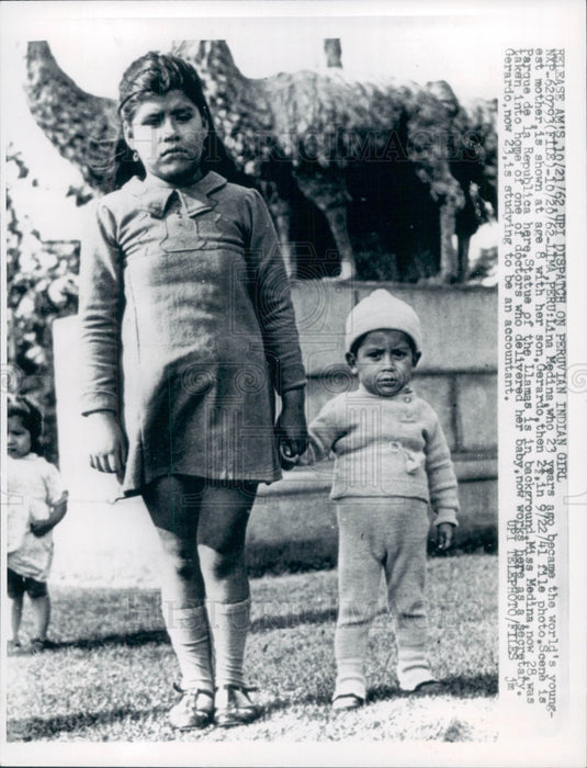 1962 Peru World's Youngest Mother Press Photo - Historic Images