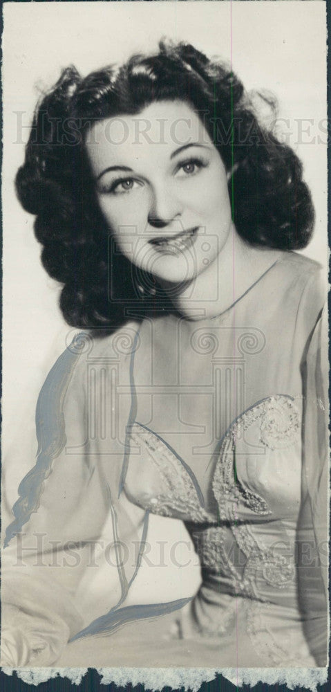 1943 Singer Maxine/Phil Spitalnys Orchestra Press Photo - Historic Images